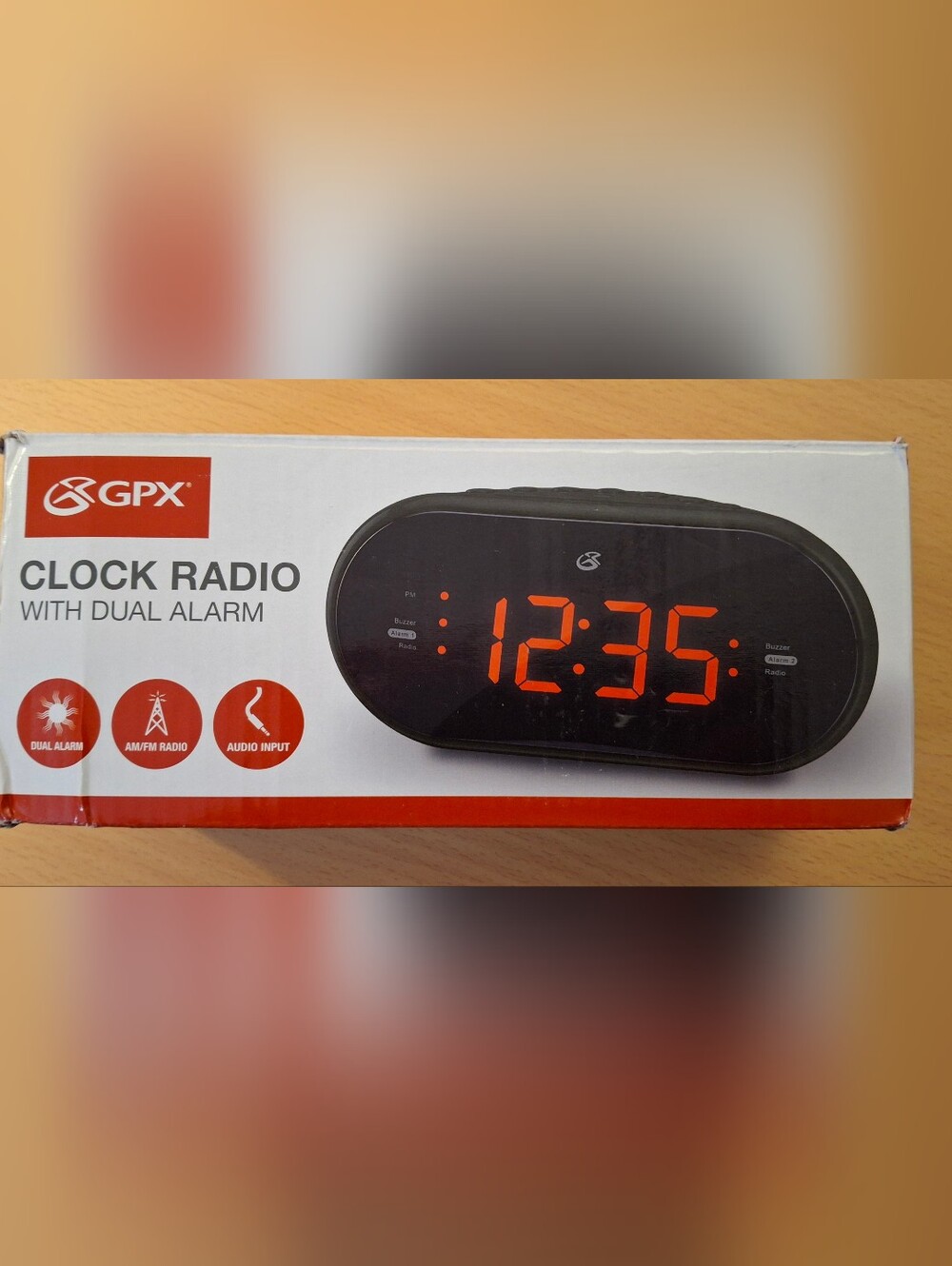 GPX AM/FM Dual Alarm Clock Radio 1.2" LED, Presets, Battery Backup C253B